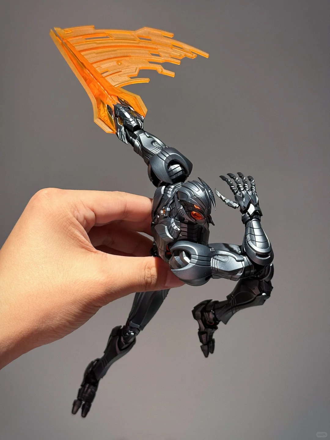 Auf Lager Blokees Ultron Marve – Model Kit Ultron Bewertung und Preis