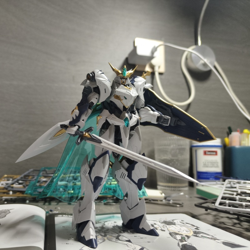 Auf Lager SNAA HG Tristan Mont – Model Kit Snaa Bewertung und Preis