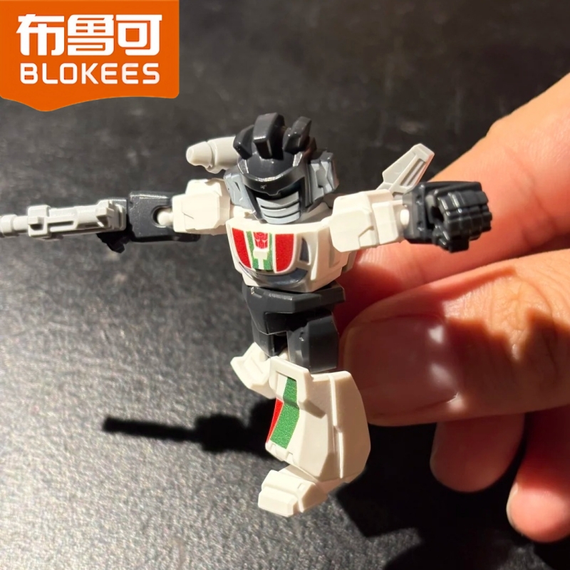 Blokees Transformers Defender  – Model Kit Optimus Bewertung und Preis